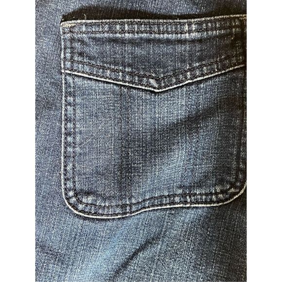 Woman’s Levi Capri Jeans Size 12 - Picture 4 of 10